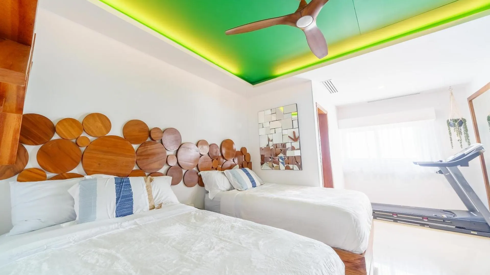 Apartment Luxury 4 Bedroom Penthouse With Private Jacuzzi Steps From Hotel Zone Cancun Mexico