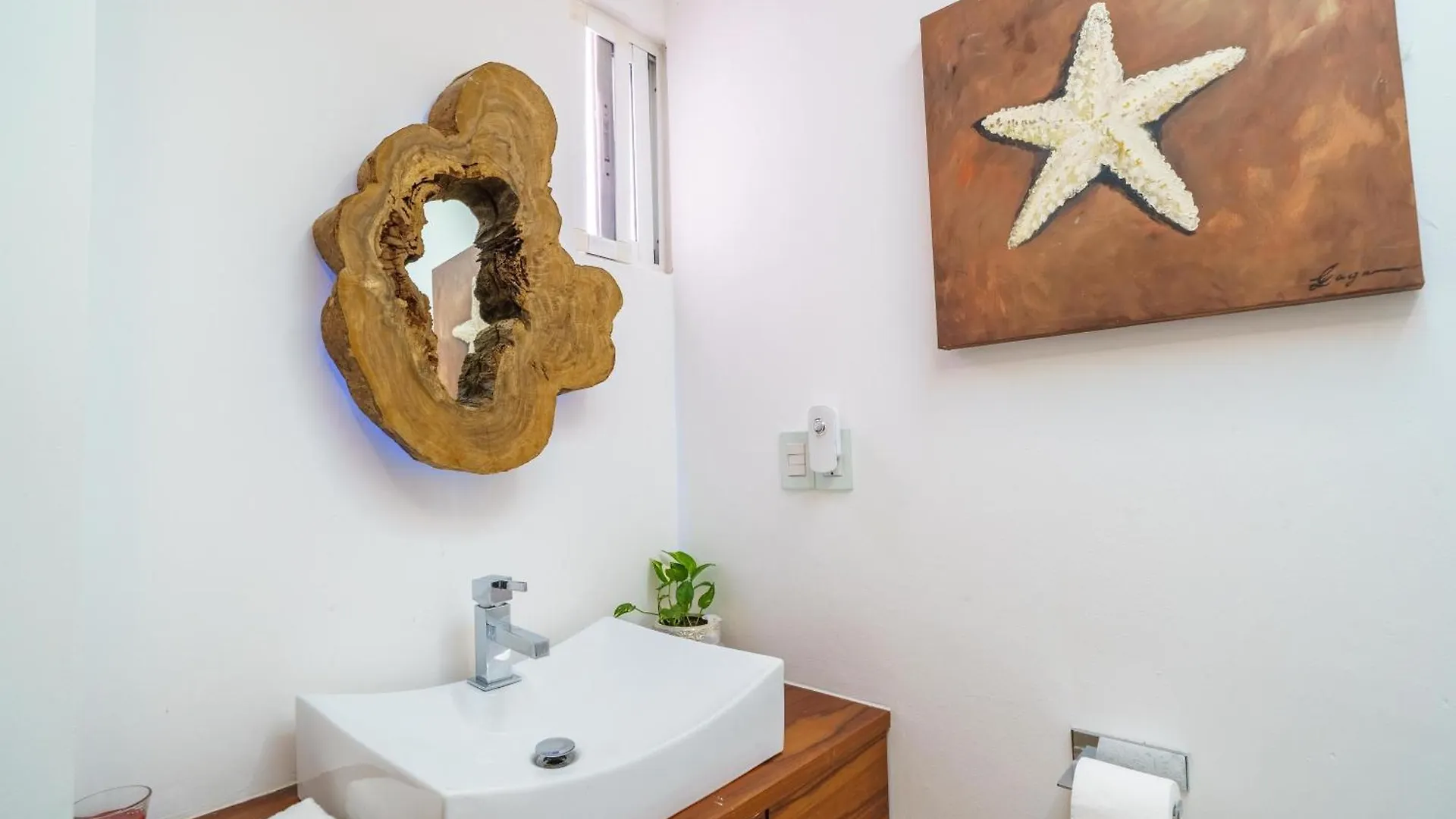 Apartment Luxury 4 Bedroom Penthouse With Private Jacuzzi Steps From Hotel Zone Cancun